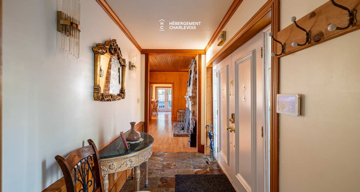 JAU-230 - Historic riverfront home with private hot tub